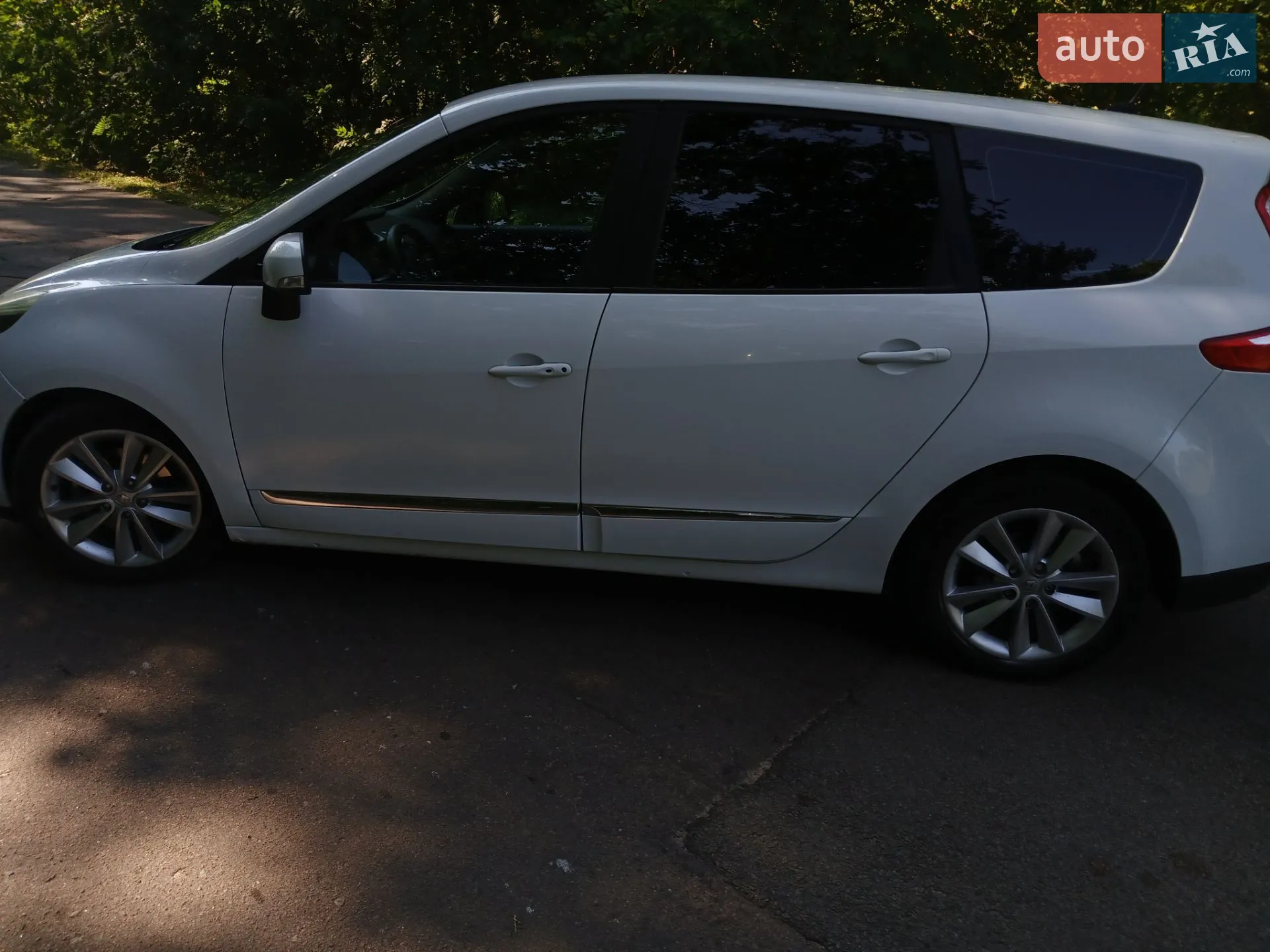 2010 Renault Scenic - мініатюра 9