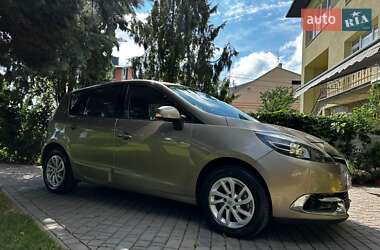 Минивэн Renault Scenic 2014 в 