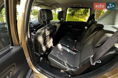 Минивэн Renault Scenic 2014 в 