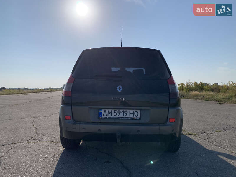 Минивэн Renault Scenic 2006 в Малине