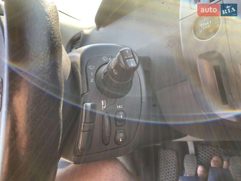 Минивэн Renault Scenic 2006 в Малине