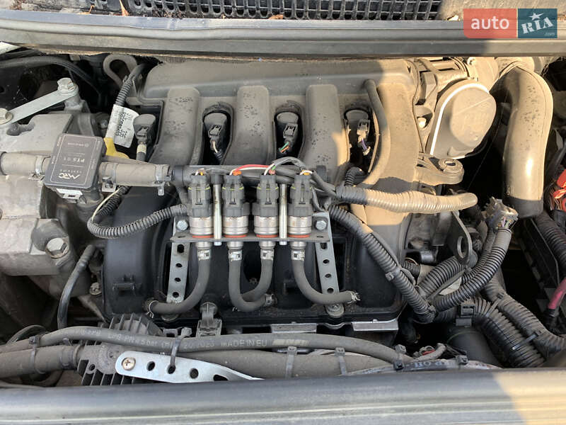 Минивэн Renault Scenic 2006 в Малине