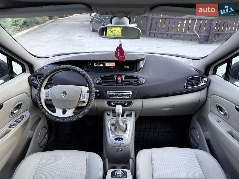 Минивэн Renault Scenic 2011 в Смеле