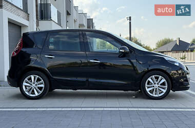 Минивэн Renault Scenic 2011 в 