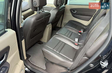 Минивэн Renault Scenic 2011 в 