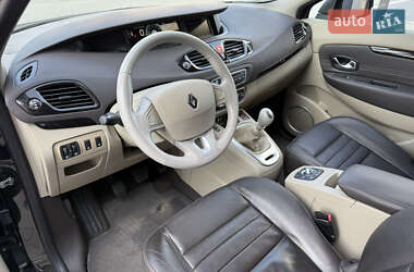 Минивэн Renault Scenic 2011 в 