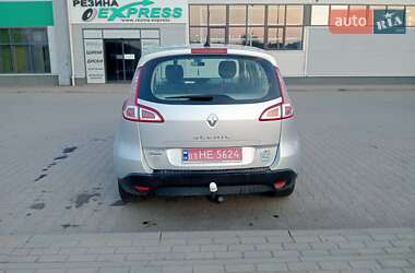 Минивэн Renault Scenic 2009 в 
