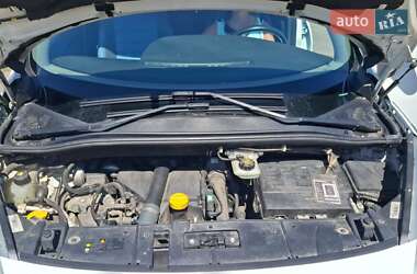 Минивэн Renault Scenic 2014 в 