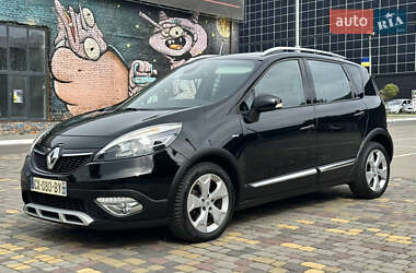 Минивэн Renault Scenic 2013 в 