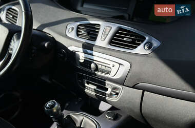 Минивэн Renault Scenic 2014 в 