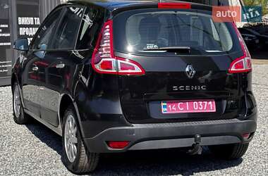 Минивэн Renault Scenic 2009 в 