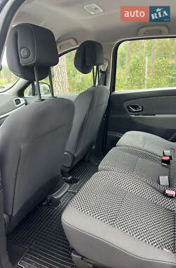 Минивэн Renault Scenic 2011 в 