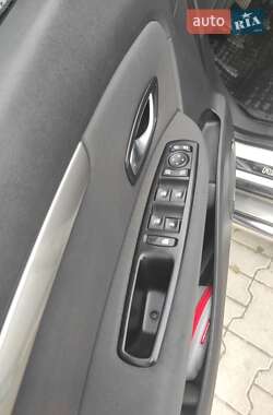 Минивэн Renault Scenic 2015 в 