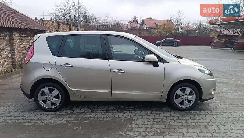Минивэн Renault Scenic 2009 в Львове