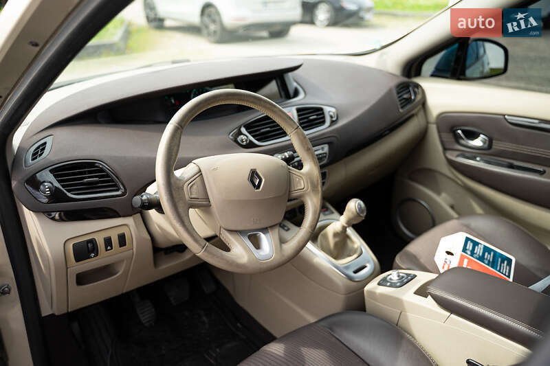 Минивэн Renault Scenic 2011 в Львове