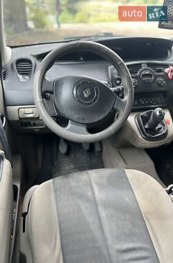 Минивэн Renault Scenic 2005 в 