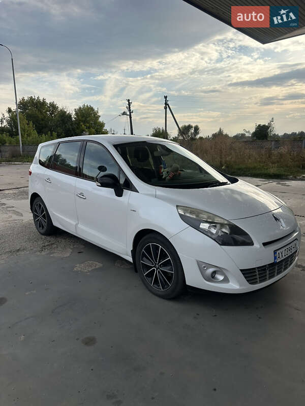 Минивэн Renault Scenic 2011 в Новой Водолаге
