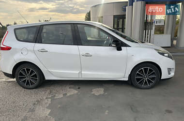 Минивэн Renault Scenic 2011 в 