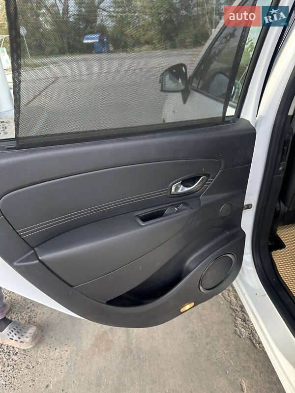 Минивэн Renault Scenic 2011 в Новой Водолаге