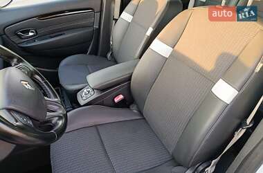 Минивэн Renault Scenic 2011 в 