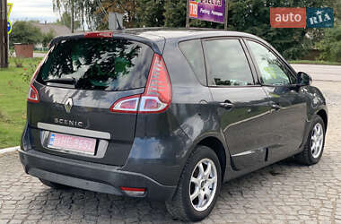 Минивэн Renault Scenic 2010 в 
