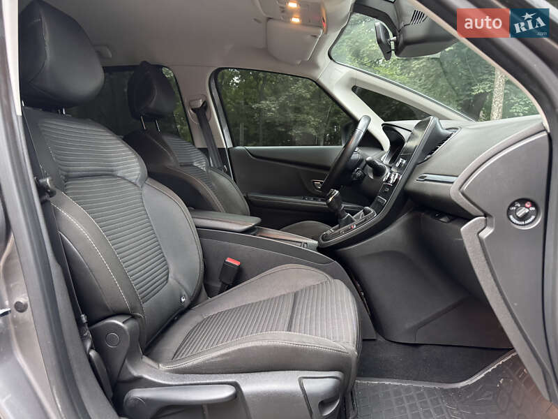 Минивэн Renault Scenic 2017 в Черновцах
