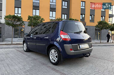 Минивэн Renault Scenic 2005 в 