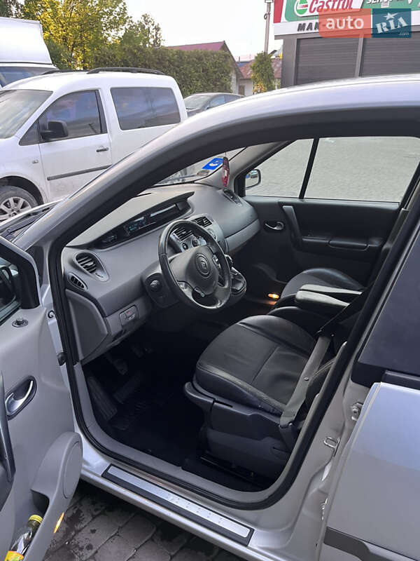 Минивэн Renault Scenic 2005 в Черновцах