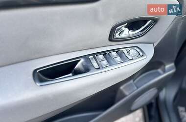 Минивэн Renault Scenic 2014 в 