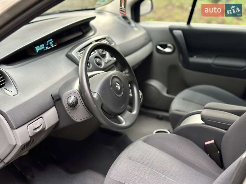 Минивэн Renault Scenic 2007 в Виннице