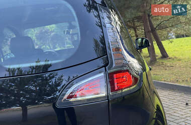 Минивэн Renault Scenic 2013 в 