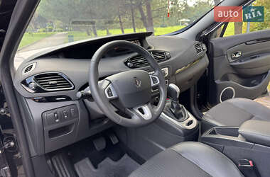 Минивэн Renault Scenic 2013 в 