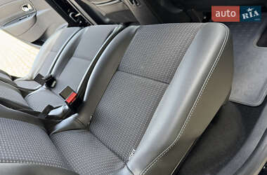 Минивэн Renault Scenic 2013 в 