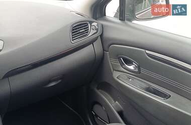 Минивэн Renault Scenic 2011 в 