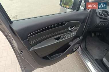 Минивэн Renault Scenic 2011 в 