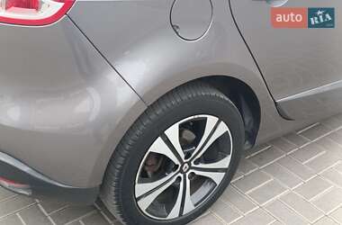Минивэн Renault Scenic 2011 в 