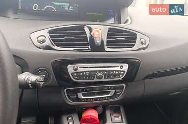 Минивэн Renault Scenic 2011 в 