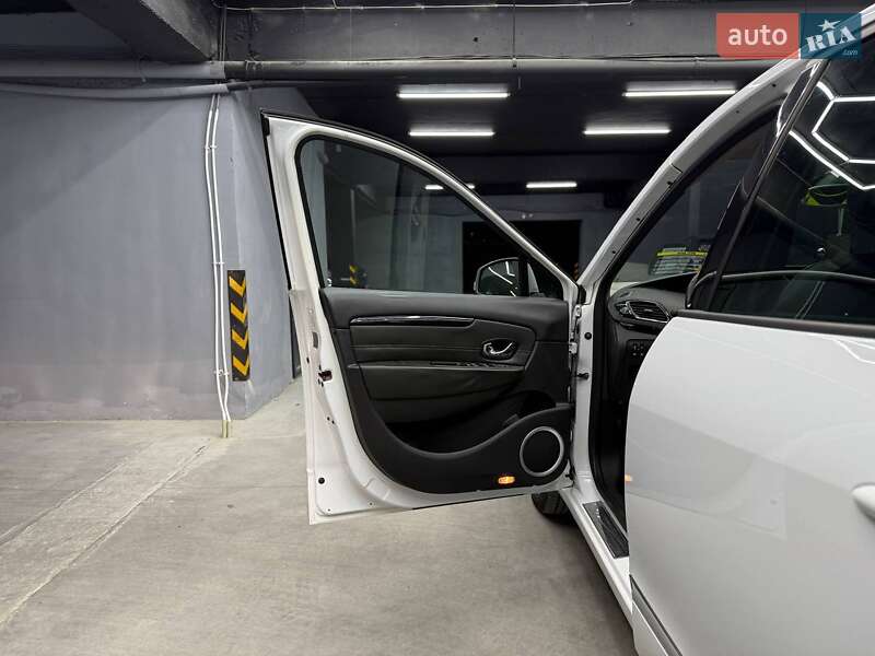 Минивэн Renault Scenic 2012 в Черновцах