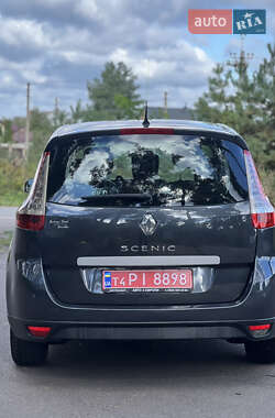 Минивэн Renault Scenic 2009 в 