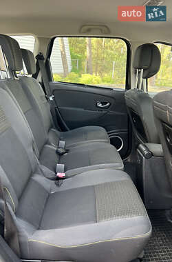 Минивэн Renault Scenic 2009 в 
