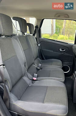 Минивэн Renault Scenic 2009 в 
