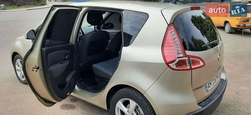 Минивэн Renault Scenic 2011 в Овруче