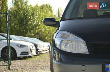 Минивэн Renault Scenic 2006 в 