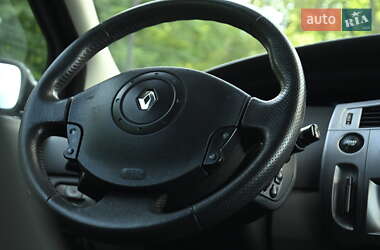 Минивэн Renault Scenic 2006 в 