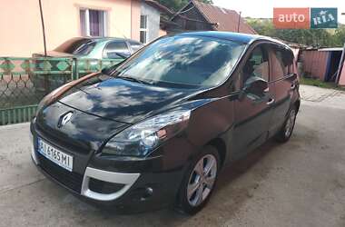 Минивэн Renault Scenic 2011 в 