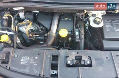 Минивэн Renault Scenic 2011 в 
