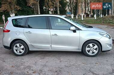 Минивэн Renault Scenic 2010 в 