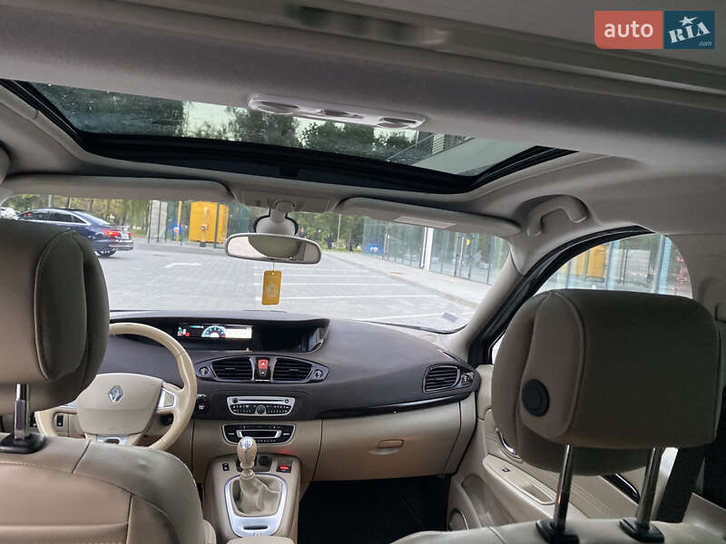 Минивэн Renault Scenic 2011 в Ровно
