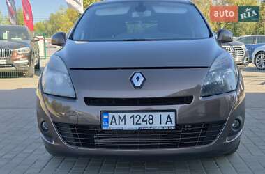 Минивэн Renault Scenic 2010 в 