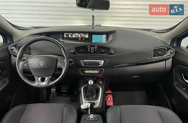 Минивэн Renault Scenic 2013 в 